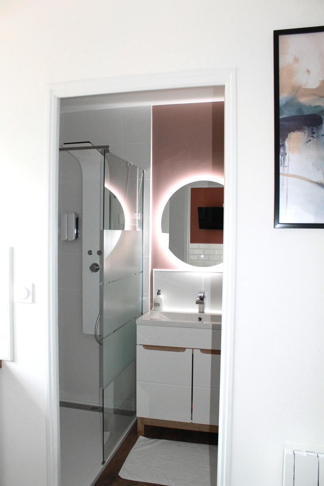L'Equinoxe - Parking Prive - Zapart'Hotels Malesherbes Extérieur photo